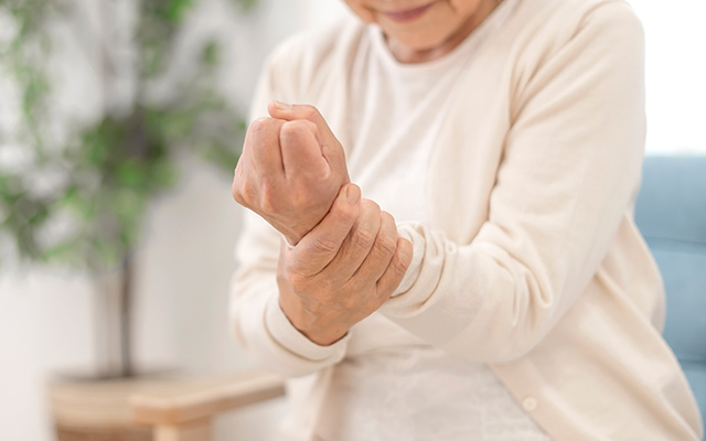 手の痛み・しびれから足の不調まで幅広い症状・病気に対応