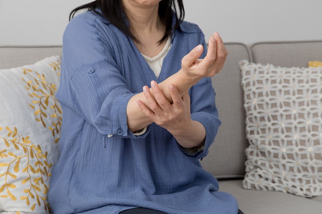 腱鞘炎（けんしょうえん）とは
